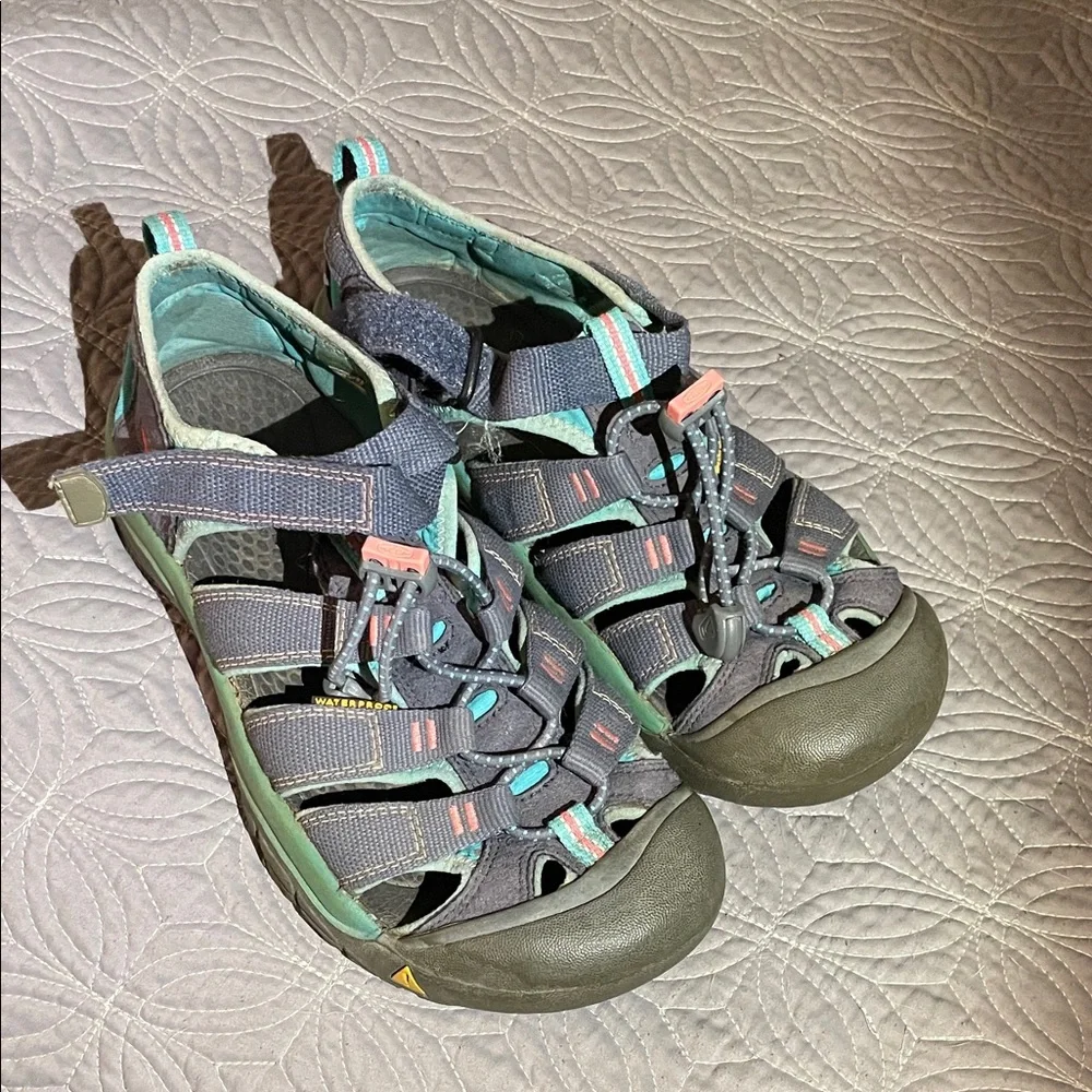 Women Keen Sandals size 6 - Picture 1 of 3